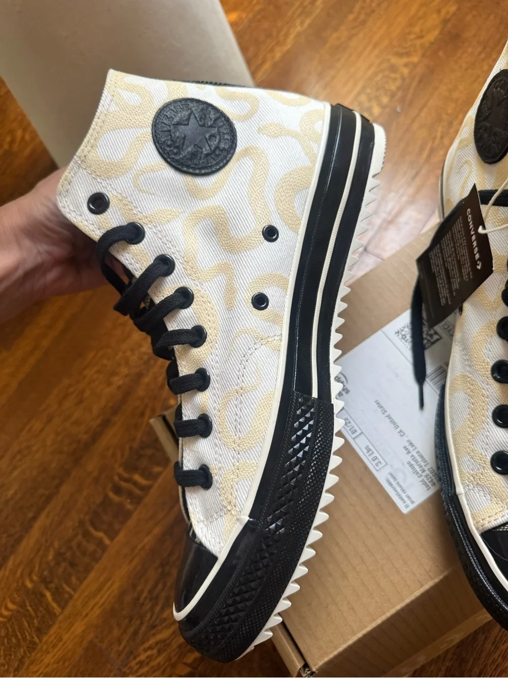 High-Top Converse All  Star Canvas Sneakers with Snake Pattern 10.5 - Picture 3 of 7